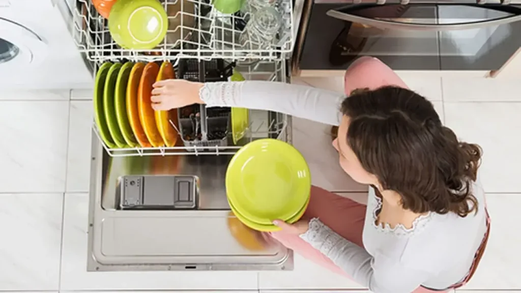 Clean Fresh Utensils after Drying Cycle